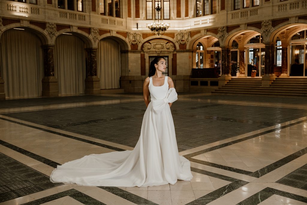 Robe de mariée Sixtine Maite Bailleul Masterpiece 2025 avec traîne et nœud