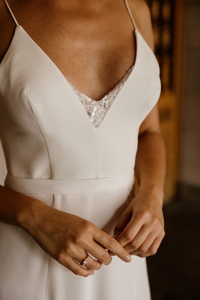 Détail de face du fond de robe de mariée Olympia de la collection 2025