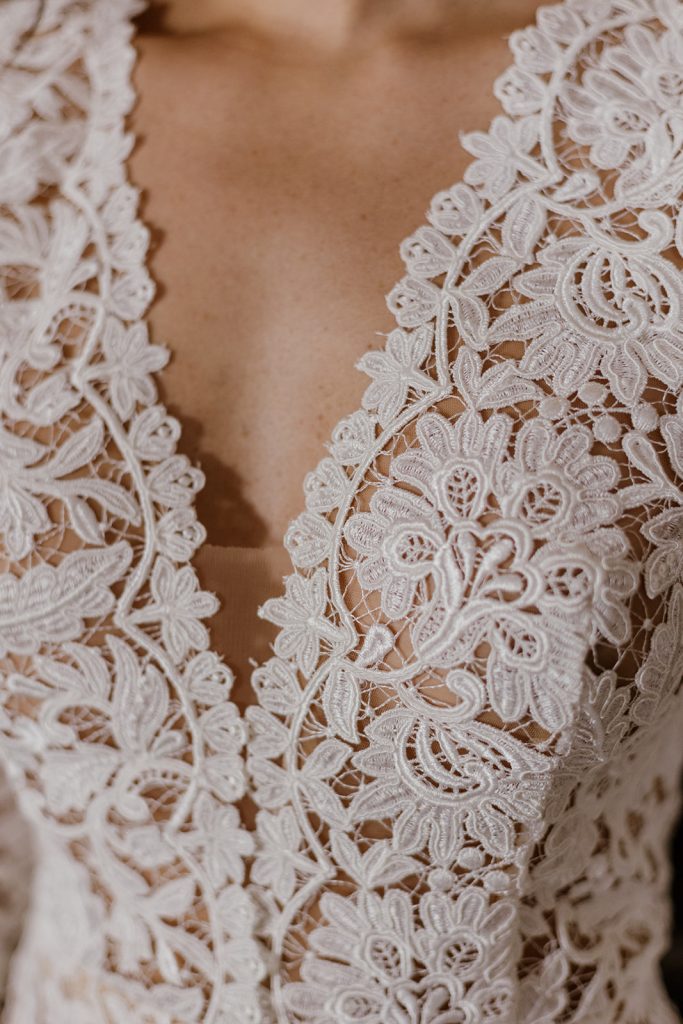 Détail dentelle guipure robe de mariée IRENE Maite Bailleul 2024