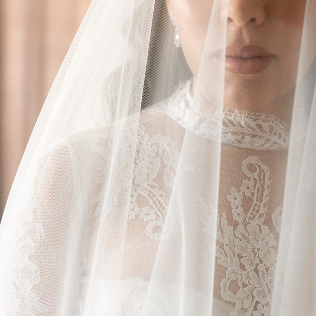Detail voile de mariée en dentelle de Calais