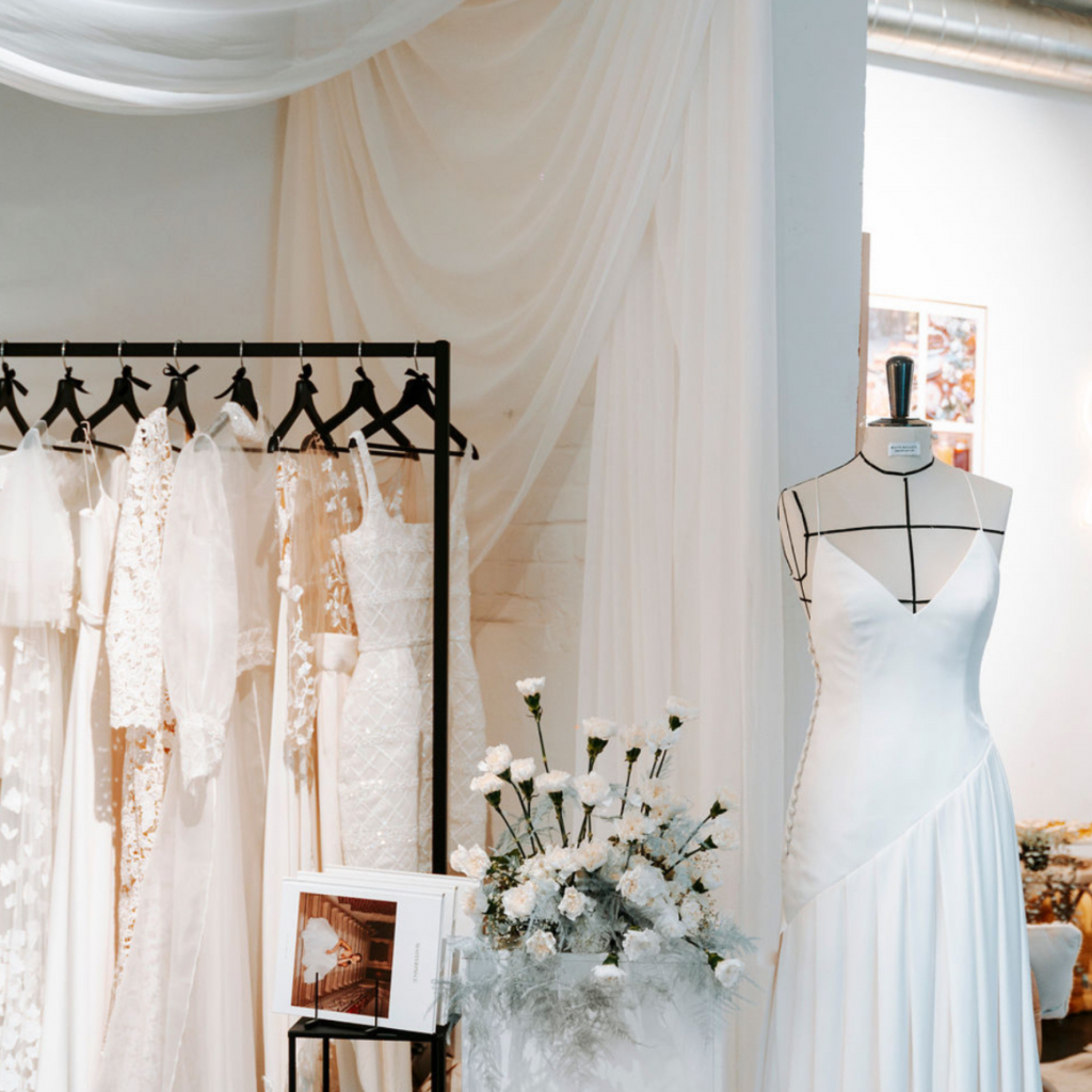 Portant showroom robe de mariée lille